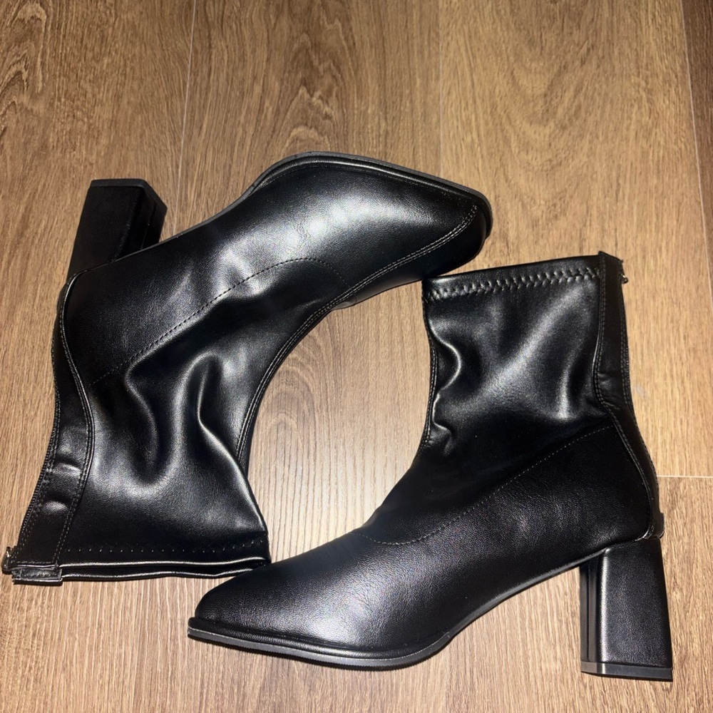 SHEIN Black Faux Leather Block Heel Ankle Booties